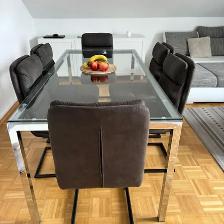 Zentrale In *